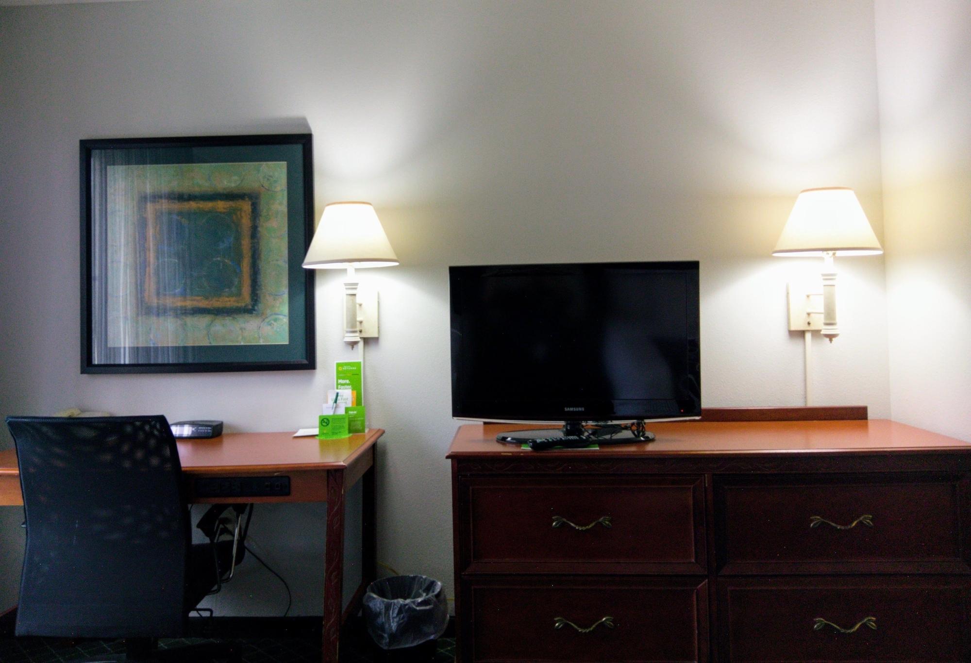 Hotel La Quinta By Wyndham Melbourne Viera Extérieur photo