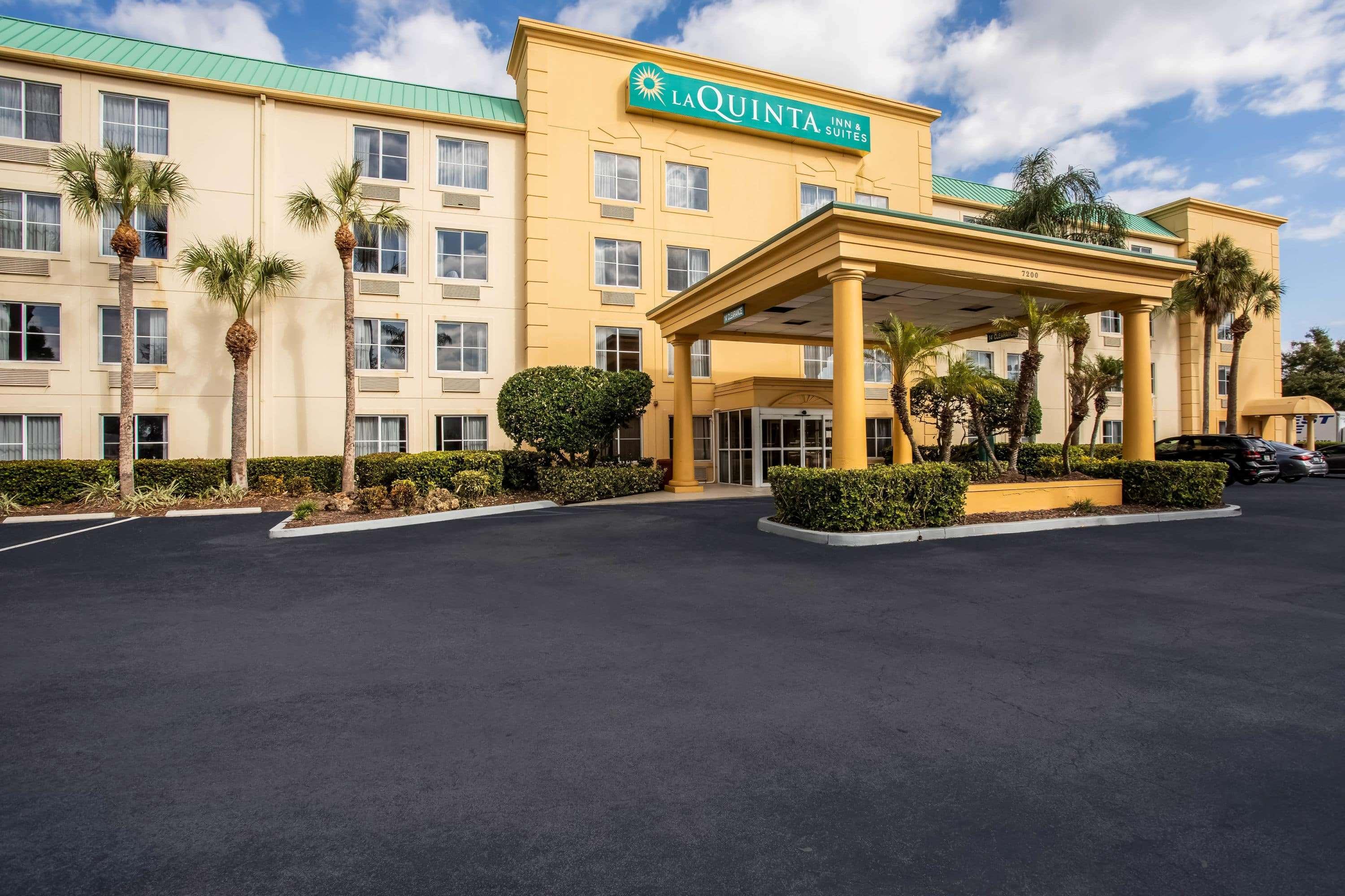 Hotel La Quinta By Wyndham Melbourne Viera Extérieur photo